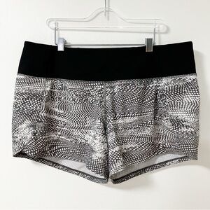 Lululemon | Gray Run Times Snake Print Shorts 8 Athletic Running Workout Yoga